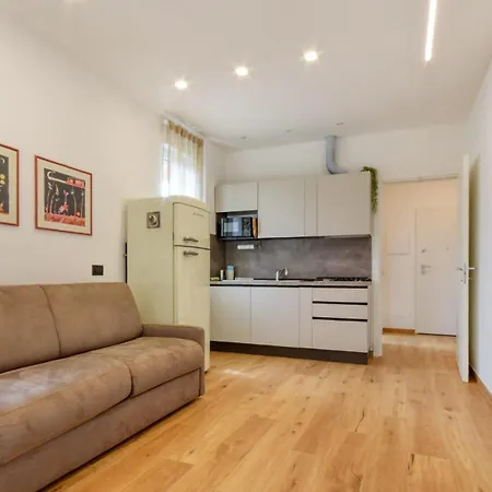 1 Bedroom Lovely In Apartment
