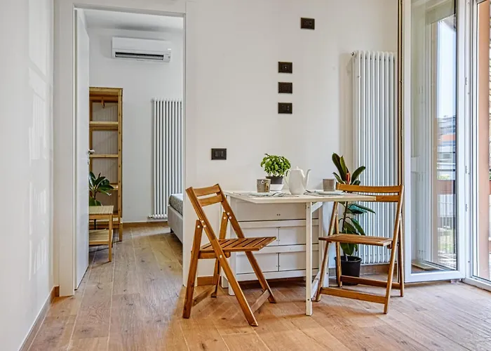 1 Bedroom Lovely In Apartament *