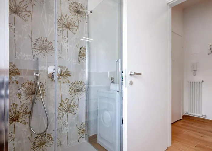 1 Bedroom Lovely In *